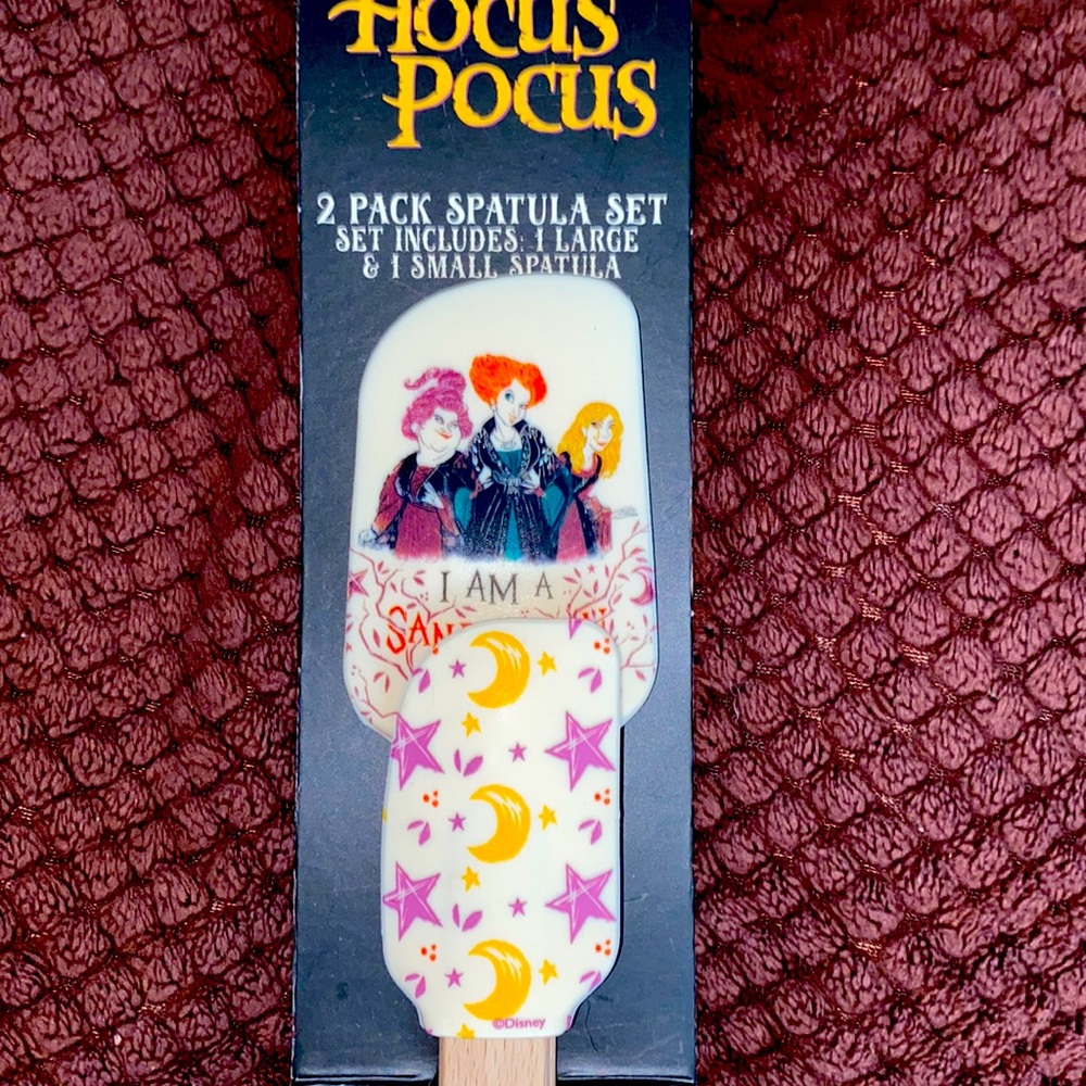 Disney Hokus Pokus two pack spatula set